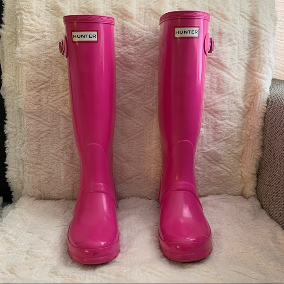 Hunter Shoes - Hunter Wellington Original Gloss Rainboots: 7M☔️